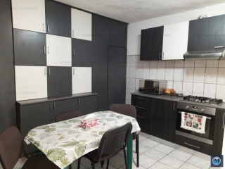 Vila cu 6 camere de vanzare, zona Malu Rosu, 220 mp