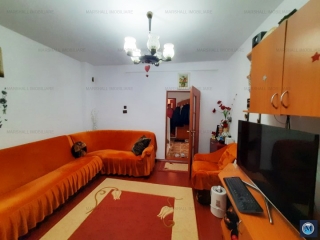 Vila cu 6 camere de vanzare, zona Malu Rosu, 220 mp