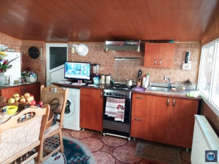 Casa cu 4 camere de vanzare in Ploiestiori, 87 mp