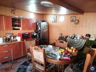 Casa cu 4 camere de vanzare in Ploiestiori, 87 mp
