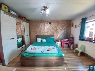 Casa cu 2 camere de vanzare, zona Lupeni, 70 mp