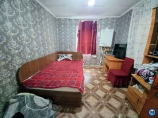 Casa cu 3 camere de vanzare, zona Sud, 50 mp