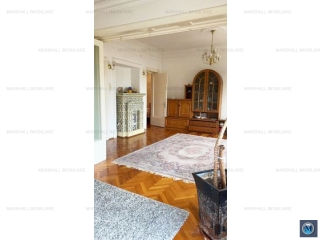 Vila cu 9 camere de vanzare, zona Central, 342.36 mp