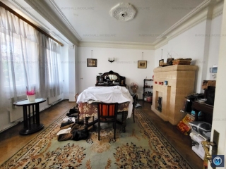 Vila cu 9 camere de vanzare, zona Central, 342.36 mp
