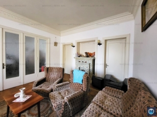 Vila cu 9 camere de vanzare, zona Central, 342.36 mp