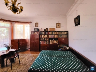 Vila cu 9 camere de vanzare, zona Central, 342.36 mp