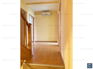 Vila cu 5 camere de vanzare, zona Exterior Nord, 166.05 mp