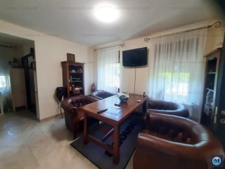Vila cu 5 camere de vanzare in Boldesti-Scaeni, zona Nord-Est