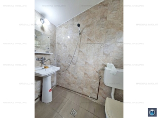Casa cu 10 camere de vanzare, zona Postei - Bucov, 251.17 mp