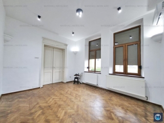 Casa cu 10 camere de vanzare, zona Postei - Bucov, 251.17 mp