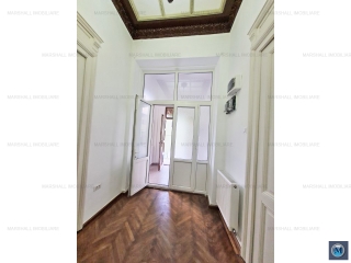 Casa cu 10 camere de vanzare, zona Postei - Bucov, 251.17 mp
