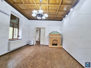 Casa cu 10 camere de vanzare, zona Postei - Bucov, 251.17 mp