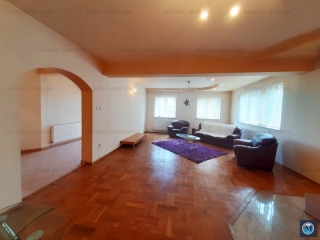 Vila cu 7 camere de vanzare in Lipanesti, 397.3 mp