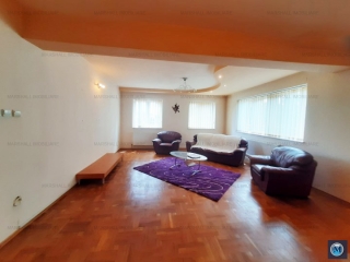 Vila cu 7 camere de vanzare in Lipanesti, 397.3 mp
