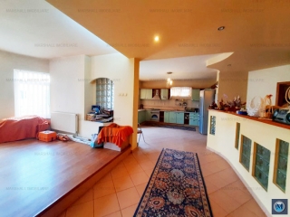 Vila cu 7 camere de vanzare in Lipanesti, 397.3 mp