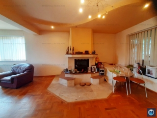 Vila cu 7 camere de vanzare in Lipanesti, 397.3 mp
