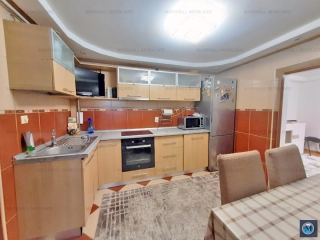 Casa cu 3 camere de vanzare, zona Republicii, 67.5 mp