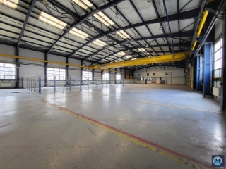 Spatiu industrial de vanzare in Campina, zona Central, 4600 mp