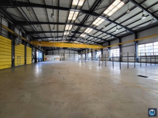 Spatiu industrial de vanzare in Campina, zona Central, 4600 mp