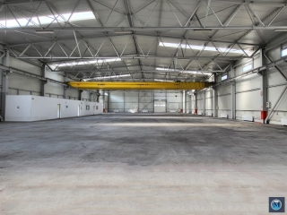 Spatiu industrial de vanzare in Campina, zona Central, 4600 mp