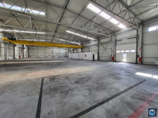 Spatiu industrial de vanzare in Campina, zona Central, 4600 mp