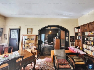 Apartament 3 camere de vanzare in Campina, zona Central, 80 mp