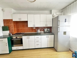 Apartament 3 camere de vanzare, zona Republicii, 74 mp