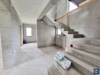 Vila cu 4 camere de vanzare in Strejnicu, 131.81 mp