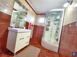 Vila cu 5 camere de vanzare, zona Transilvaniei, 168 mp