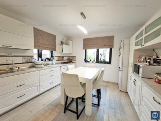 Vila cu 5 camere de vanzare in Paulesti, 295 mp