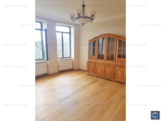 Vila cu 6 camere de inchiriat in Campina, 370 mp
