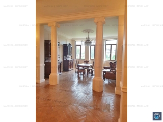 Vila cu 6 camere de inchiriat in Campina, 370 mp