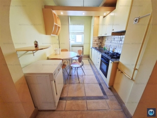 Apartament 2 camere de vanzare, zona Central, 75.95 mp
