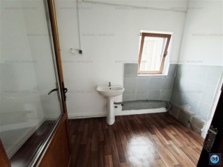 Apartament 4 camere de inchiriat, zona Central, 100 mp