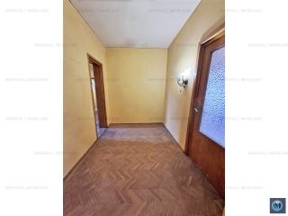 Apartament 4 camere de vanzare, zona Sud, 94,67 mp