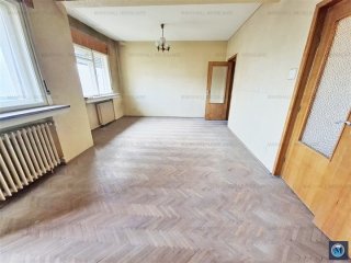 Apartament 4 camere de vanzare, zona Sud, 94,67 mp