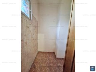Apartament 4 camere de vanzare, zona Sud, 94,67 mp