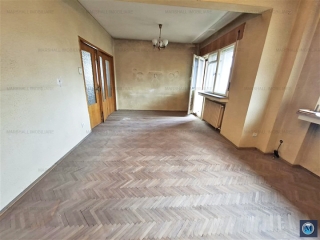 Apartament 4 camere de vanzare, zona Sud, 94,67 mp