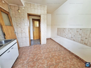 Apartament 4 camere de vanzare, zona Sud, 94,67 mp