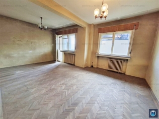 Apartament 4 camere de vanzare, zona Sud, 94,67 mp