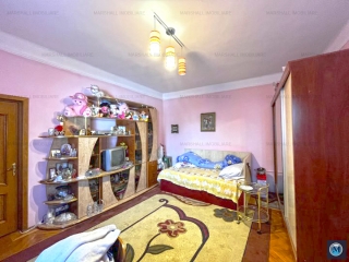 Casa cu 4 camere de vanzare, zona Central, 162 mp