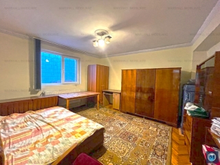 Casa cu 4 camere de vanzare, zona Central, 162 mp