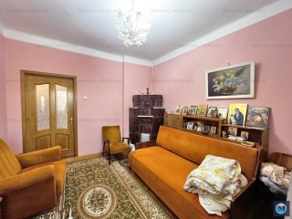 Casa cu 4 camere de vanzare, zona Central, 162 mp