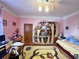 Casa cu 4 camere de vanzare, zona Central, 162 mp