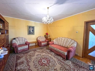 Casa cu 4 camere de vanzare, zona Central, 162 mp