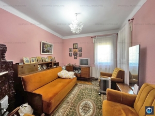 Casa cu 4 camere de vanzare, zona Central, 162 mp