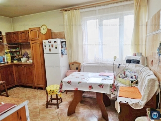 Vila cu 5 camere de vanzare in Blejoi, 160,61 mp