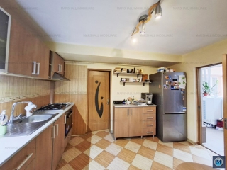 Casa cu 7 camere de vanzare, zona Exterior Est, 220 mp