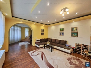 Casa cu 7 camere de vanzare, zona Exterior Est, 220 mp