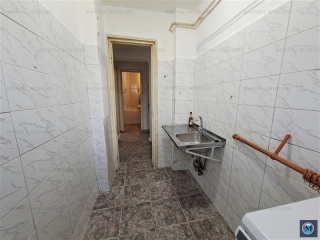 Apartament 3 camere de vanzare, zona Baraolt, 46 mp
